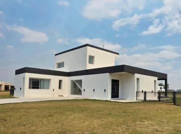 IEQ-IEQ-158_2 · Casa 5 Ambientes en Venta Presidente Peron Barrio La Alameda