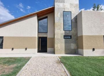 IEQ-IEQ-162_2 · Casa 5 Ambientes en Venta Presidente Peron Barrio La Alameda