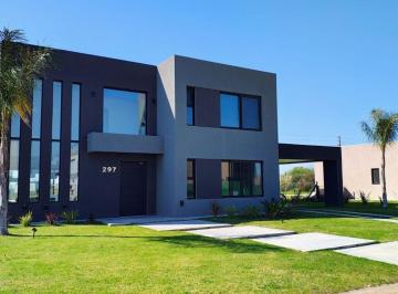 IEQ-IEQ-163_2 · Casa 5 Ambientes en Venta Presidente Peron Barrio La Alameda