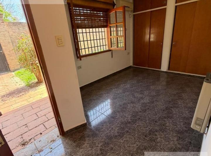 Casa · 200m² · 5 Ambientes · 3 Cocheras