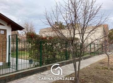 Casa · 100m² · 5 Ambientes · 1 Cochera · Alquiler Casa 3 Dorm. con Cochera Neuquén Capital