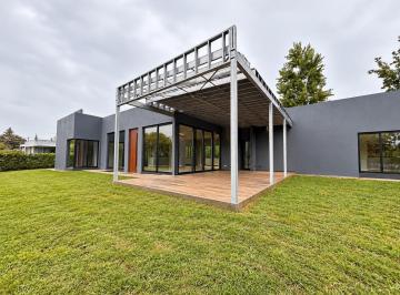 Casa · 1049m² · 5 Ambientes · 1 Cochera · Venta | Casa 3 Dorm, 3 Baños (1 en Suite) - en Exclusivo Country Las Corzuelas - Tho