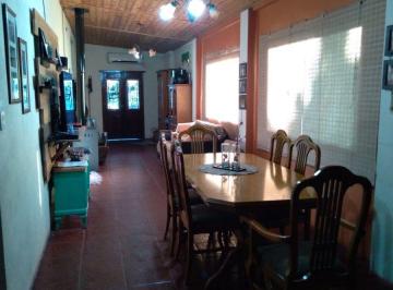 Casa · 300m² · 6 Ambientes · Casa en Venta - 3 Dorm. 2 Baños - Punta Indio