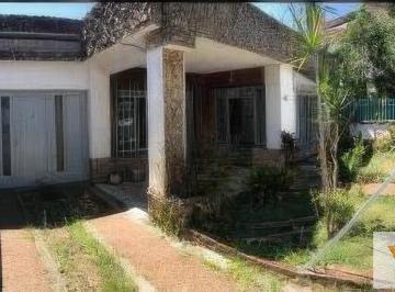 Casa · 180m² · 3 Ambientes · 3 Cocheras · Casa en Venta - 2 Dorm. 2 Baños - Cochera - Haedo, Morón