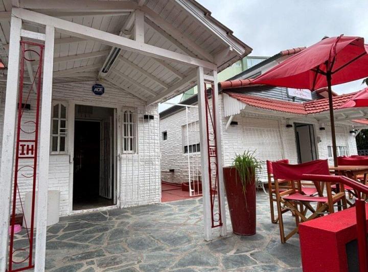 Hotel · 1341m² · 54 Ambientes