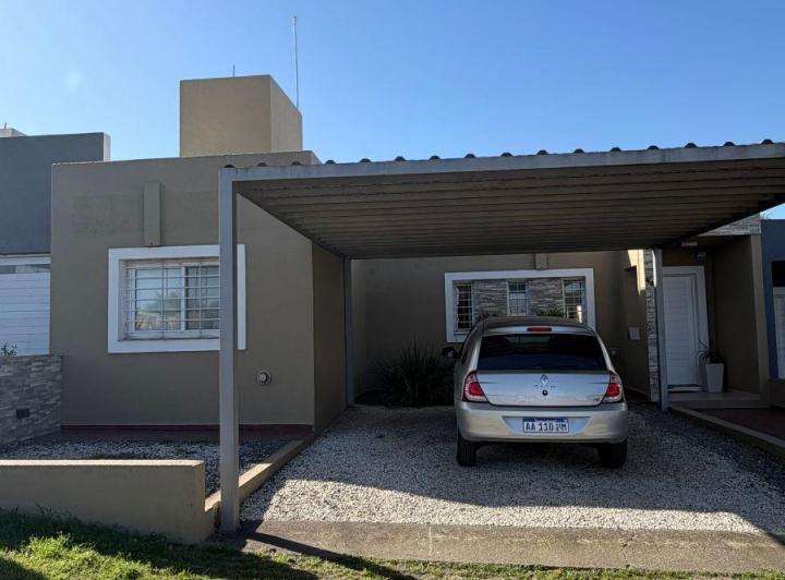 Casa · 117m² · 3 Ambientes · 1 Cochera