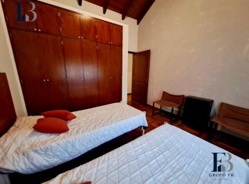 Casa · 329m² · 5 Ambientes · 3 Cocheras · Casa en Villa Allende Lomas 3 Dor. y Pileta