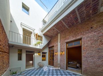 Casa · 129m² · 5 Ambientes · Venta - Casa de Pasillo Único, 3 Dorm., Piscina, Parrillero y Patio - Barrio Lourdes, Rosario.