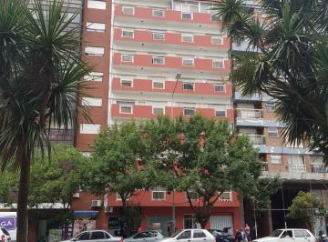 Imagen1 · Excelente 3amb Al Frente Av Independencia y Balcón
