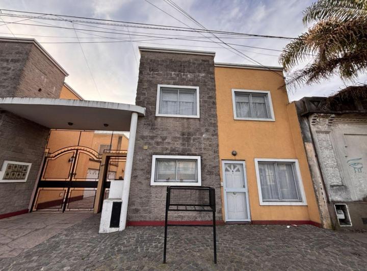 Casa · 100m² · 3 Ambientes · 1 Cochera