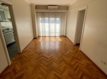Departamento de 3 ambientes, Villa Crespo · Espectacular 3 Ambientes Al Frente con Balcon y Cochera Fija