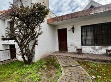 Casa · 149m² · 4 Ambientes · 1 Cochera · Casa 4 Ambientes Venta en Longchamps