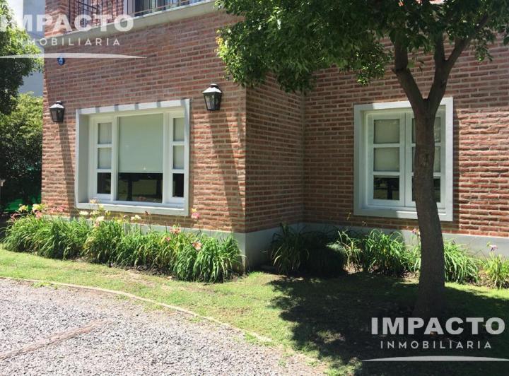 Casa · 291m² · 6 Ambientes · 1 Cochera