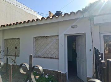 Casa de 4 ambientes, Córdoba · Casa de 2 Dorm. en Alquiler en Los Plátanos