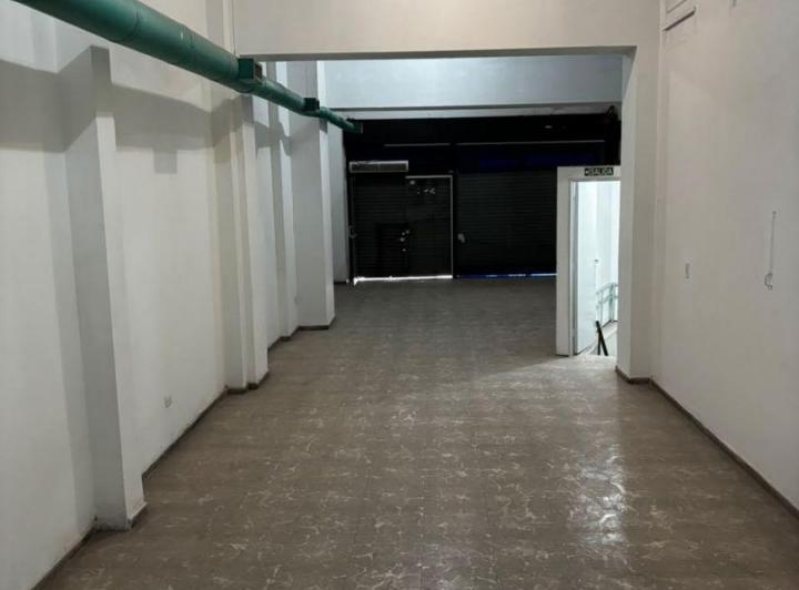 Local comercial · 350m²