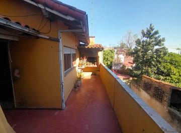 Casa · 150m² · 9 Ambientes · Venta Casa m. Familiar Caseros Coch Pat Bal Terr