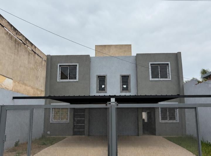 Casa · 125m² · 5 Ambientes · 2 Cocheras