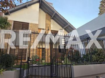 Casa · 226m² · 6 Ambientes · 1 Cochera · Alquiler Casa Para Uso Comercial