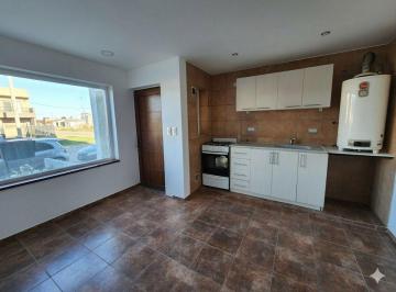 Casa · 72m² · 4 Ambientes · Venta | Luminoso Dúplex en Barrio Cgt – Río Grande
