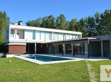 Casa · 355m² · 4 Ambientes · Casa en Venta - 3 Dorm. 4 Baños - General Belgrano