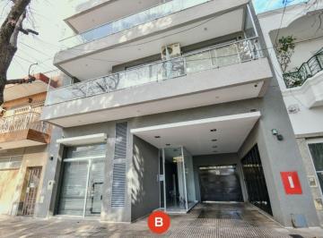 Departamento de 2 ambientes, Monte Castro · 2 Ambientes con Balcon Al Frente Vista Abierta