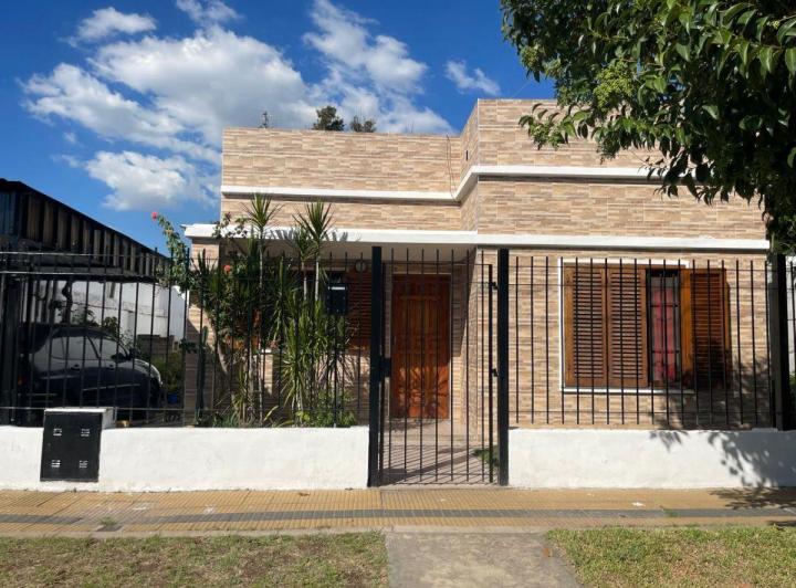 Casa · 110m² · 3 Ambientes · 1 Cochera