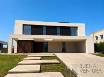 Casa · 248m² · Casa en Greenville Polo & Resort