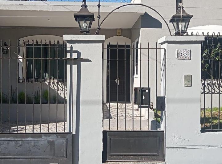 Casa · 145m² · 4 Ambientes · 1 Cochera