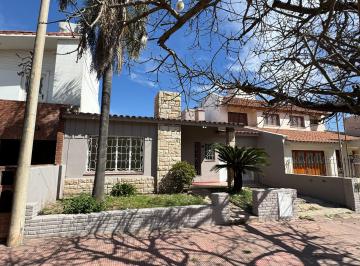Casa de 3 ambientes, Córdoba · Hermosa Casa Barrio Juniors