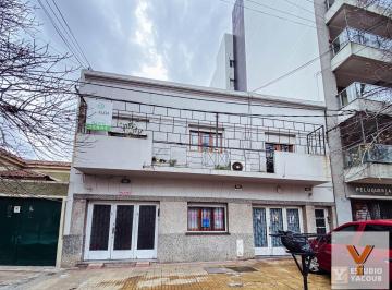 PH · 148m² · 5 Ambientes · 1 Cochera · PH en Venta - 4 Dorm. 2 Baños 1 Cochera - 148 m² - La Plata