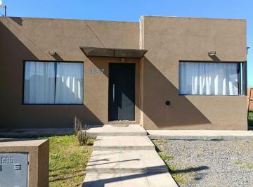Casa · 105m² · 4 Ambientes · 1 Cochera · Casa 3 Ambientes Venta en Monte con Fondo