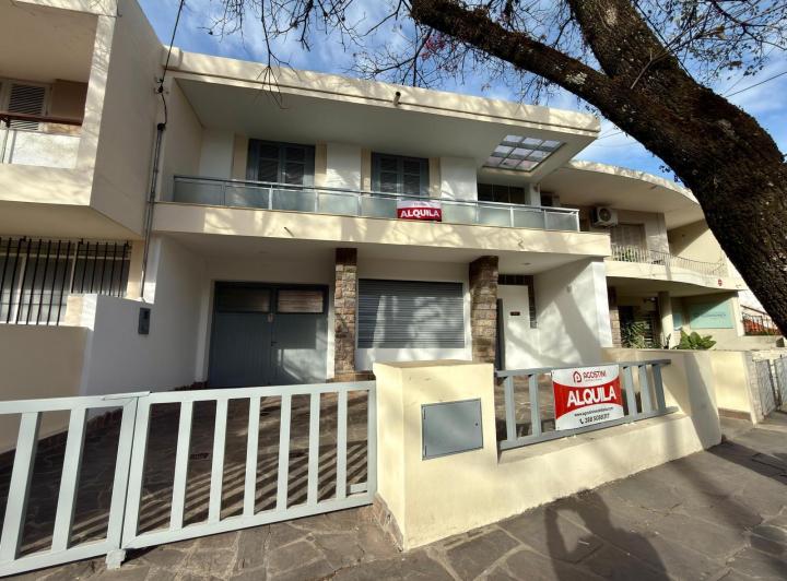 Casa · 417m² · 16 Ambientes · 3 Cocheras