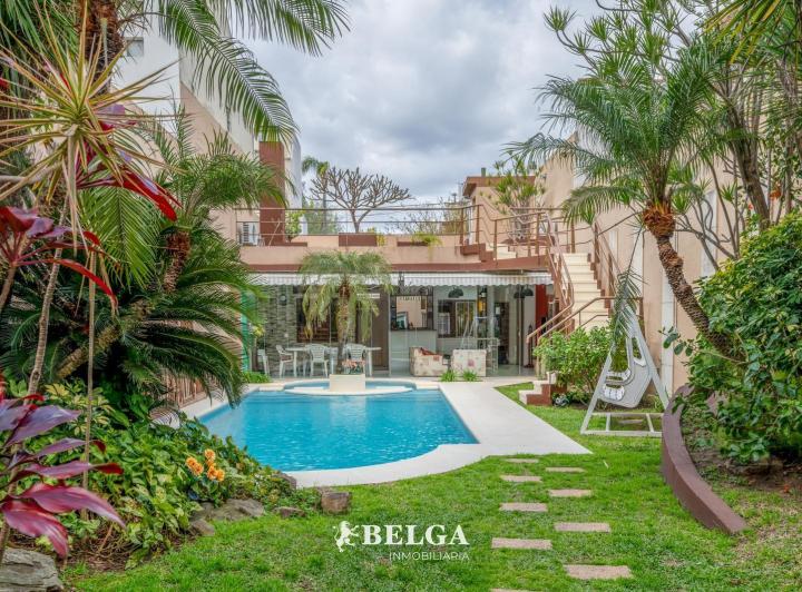 Casa · 346m² · 7 Ambientes · 3 Cocheras