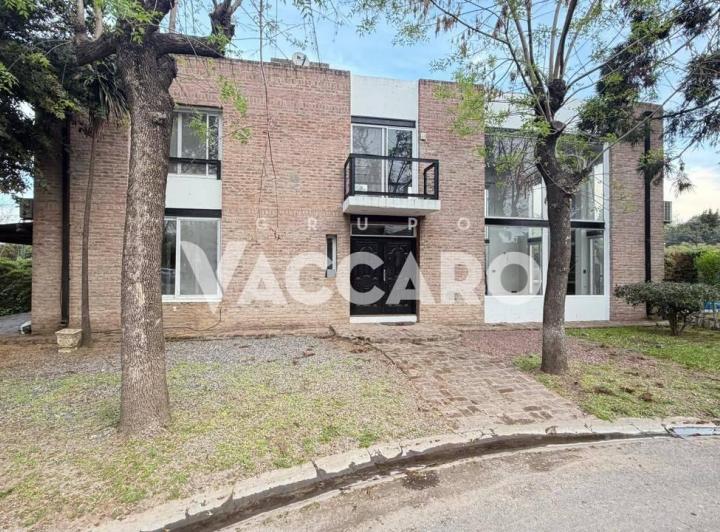 Casa · 150m² · 4 Ambientes · 1 Cochera