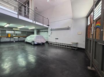 PH · 132m² · 2 Ambientes · 4 Cocheras · Alquiler PH + 4 Cocheras o Deposito Villa Ortuzar