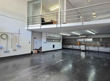 PH · 132m² · 2 Ambientes · 4 Cocheras · Alquiler PH + 4 Cocheras o Deposito Villa Ortuzar