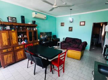 Casa · 3 Ambientes · 1 Cochera · Alquiler de Casa en Astor Piazzolla 1720