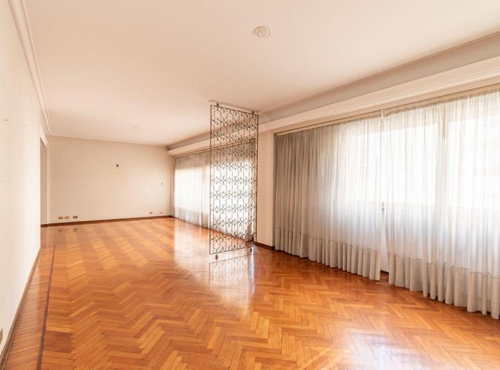 Departamento · 145m² · 5 Ambientes · 1 Cochera