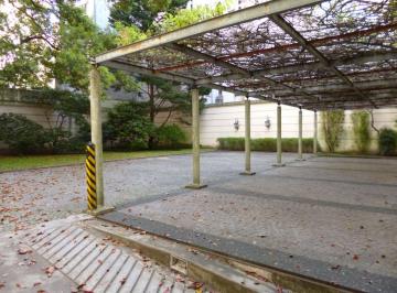 Departamento de 9 ambientes, Recoleta · Piso en Alquiler en Libertador y Austria - Señorial - 2 Cocheras