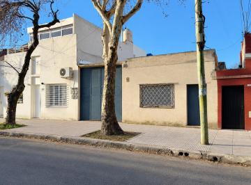 Local comercial , Liniers · Local y Vivienda a Demoler en Liniers - C1138