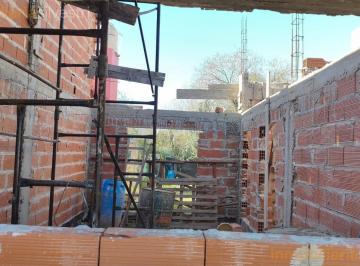Terreno · 300m² · 13 Entre 659 y 660 Parque Sicardi, La Plata - Lote con Construccion a Terminar en Venta
