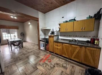 Casa · 100m² · 4 Ambientes · 2 Cocheras · Casa en Pontevedra - Dos Lotes - 4 Ambientes - Parque Amplio