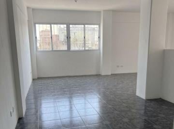 Local comercial · 61m² · Parque Patricios Local con Vivienda Oportunidad