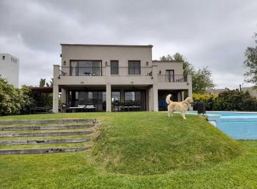 Casa · 350m² · 5 Ambientes · 1 Cochera · Casa en Alq. Temporario en Barbarita, General Pacheco, Tigre