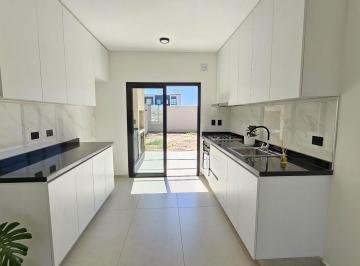 Casa · 70m² · 4 Ambientes · 1 Cochera · Alquiler Duplex en Docta 2 Dormis, 2 Baños Cochera.
