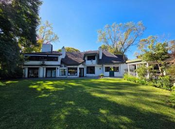 Casa de 10 ambientes, Pilar · Sobre Gran Lote de 2163 m² 5 Dorm. - Mayling
