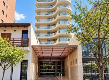 Departamento · 23m² · 1 Ambiente · Monoambiente en Pleno Centro con Patio Propio. Piscina y Quincho en Terraza
