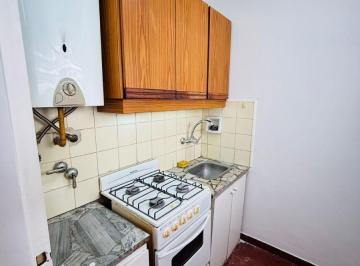 PH de 2 ambientes, Lomas de Zamora · PH en Banfield en Alquiler Sin Expensas