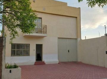 Bodega-Galpón , Córdoba · Vendo Galpon con Departamento de 1 Dormitorio