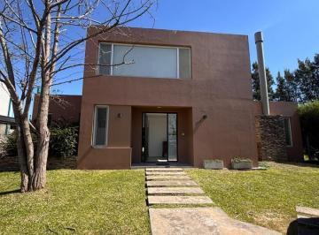 Casa · 240m² · 4 Ambientes · Los Sauces, Nordelta